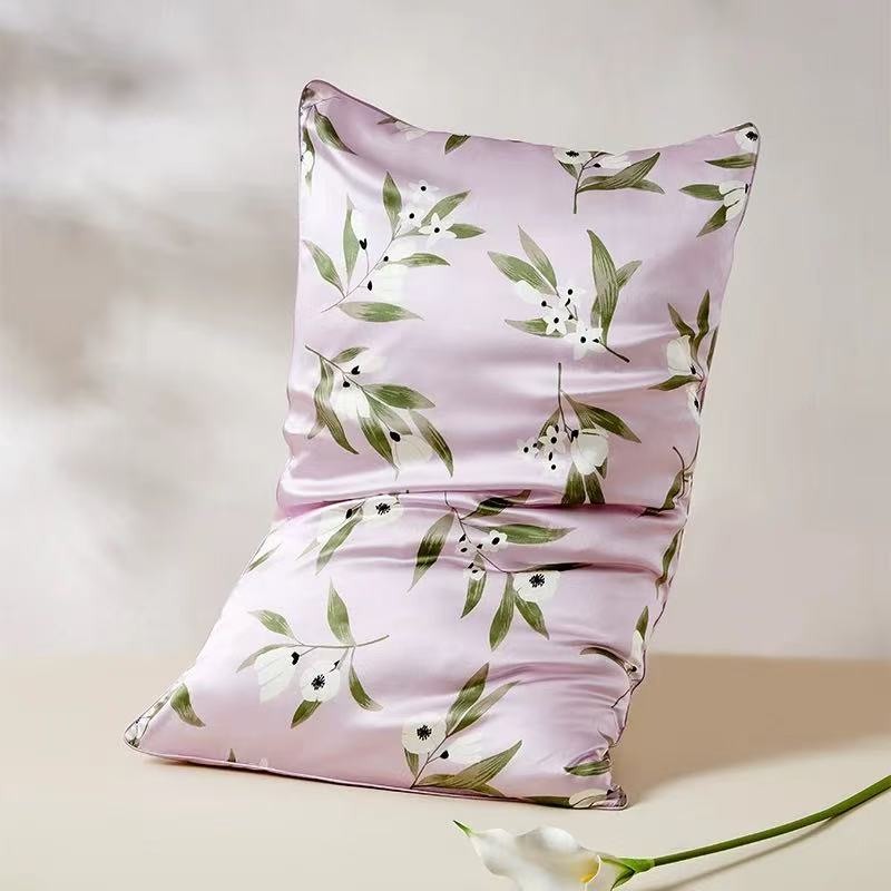 SILK PILLOWCASE