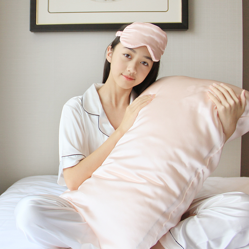 Custom package design silk pillow cover